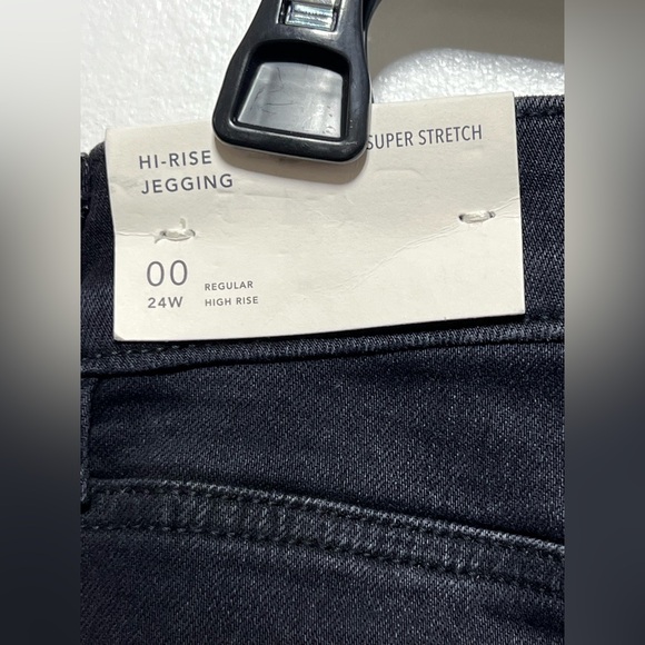 “American Eagle Outfitters” SZ: (00R) Black Distressed Super Stretch Jeans NWT - Picture 4 of 7